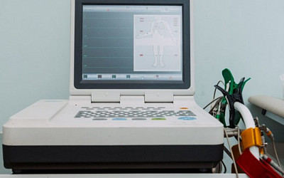 Цифровой многоканальный портативный электрокардиограф ECG (12-канальный) Medinova